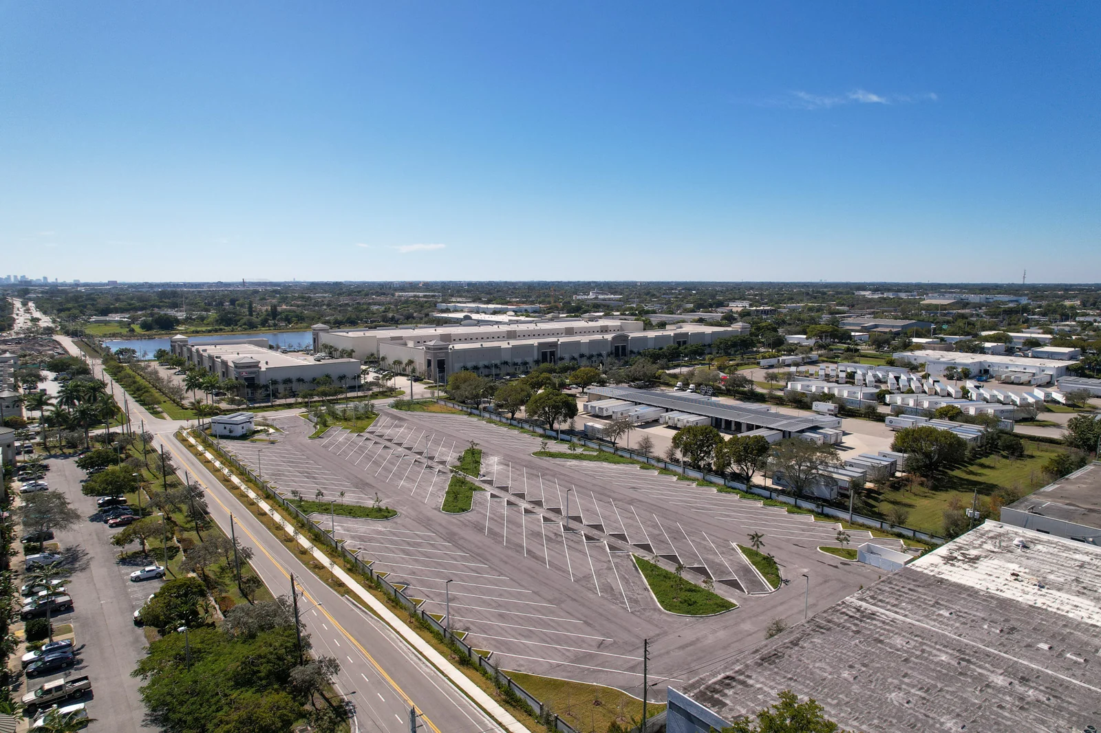 Pompano Beach Truck Parking Facility — Lease in Pompano Beach, FL, photo 8 of 8