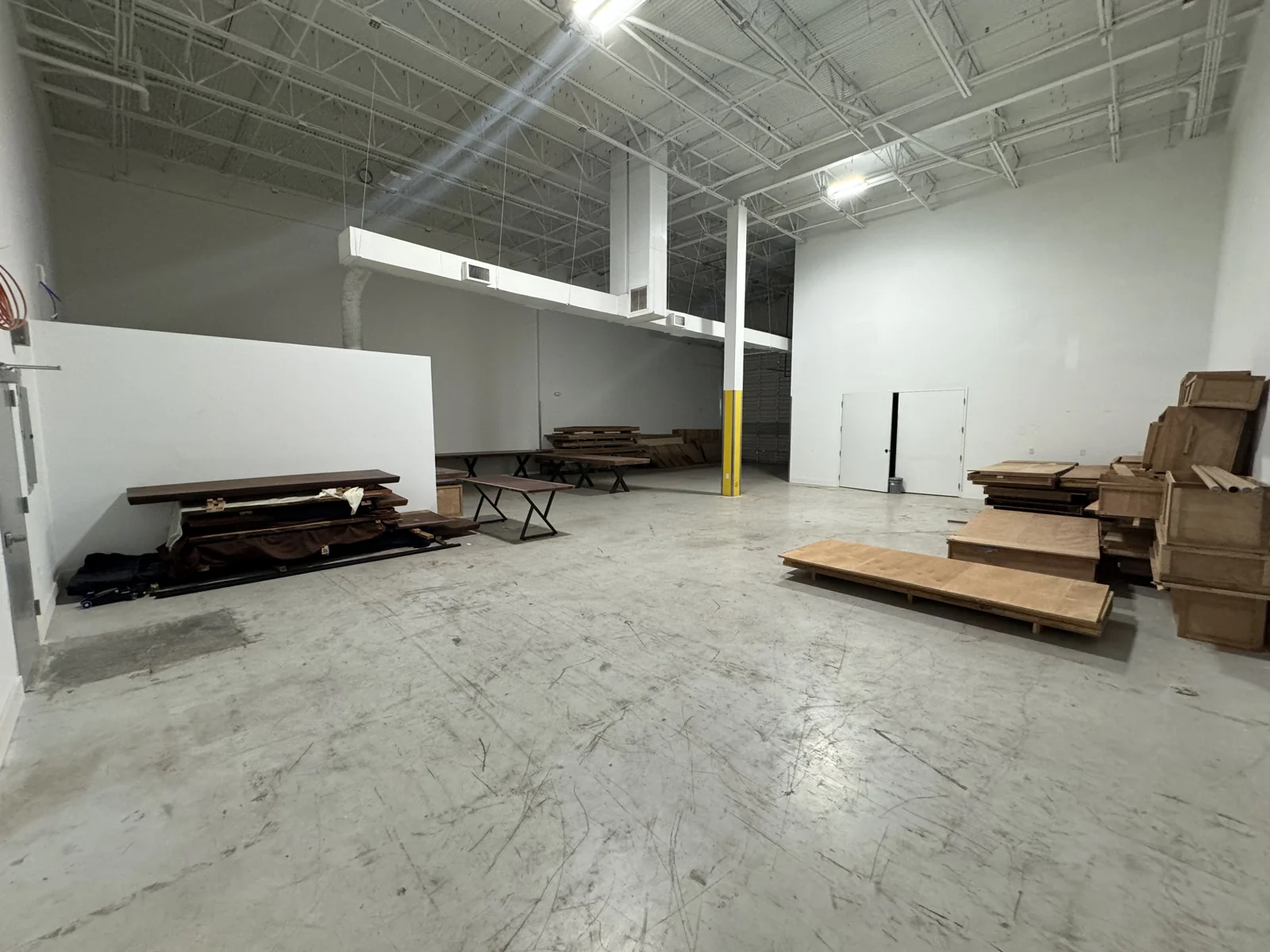 Akiba I-95 Showroom with Warehouse — Lease in Dania Beach, FL, photo 3 of 4