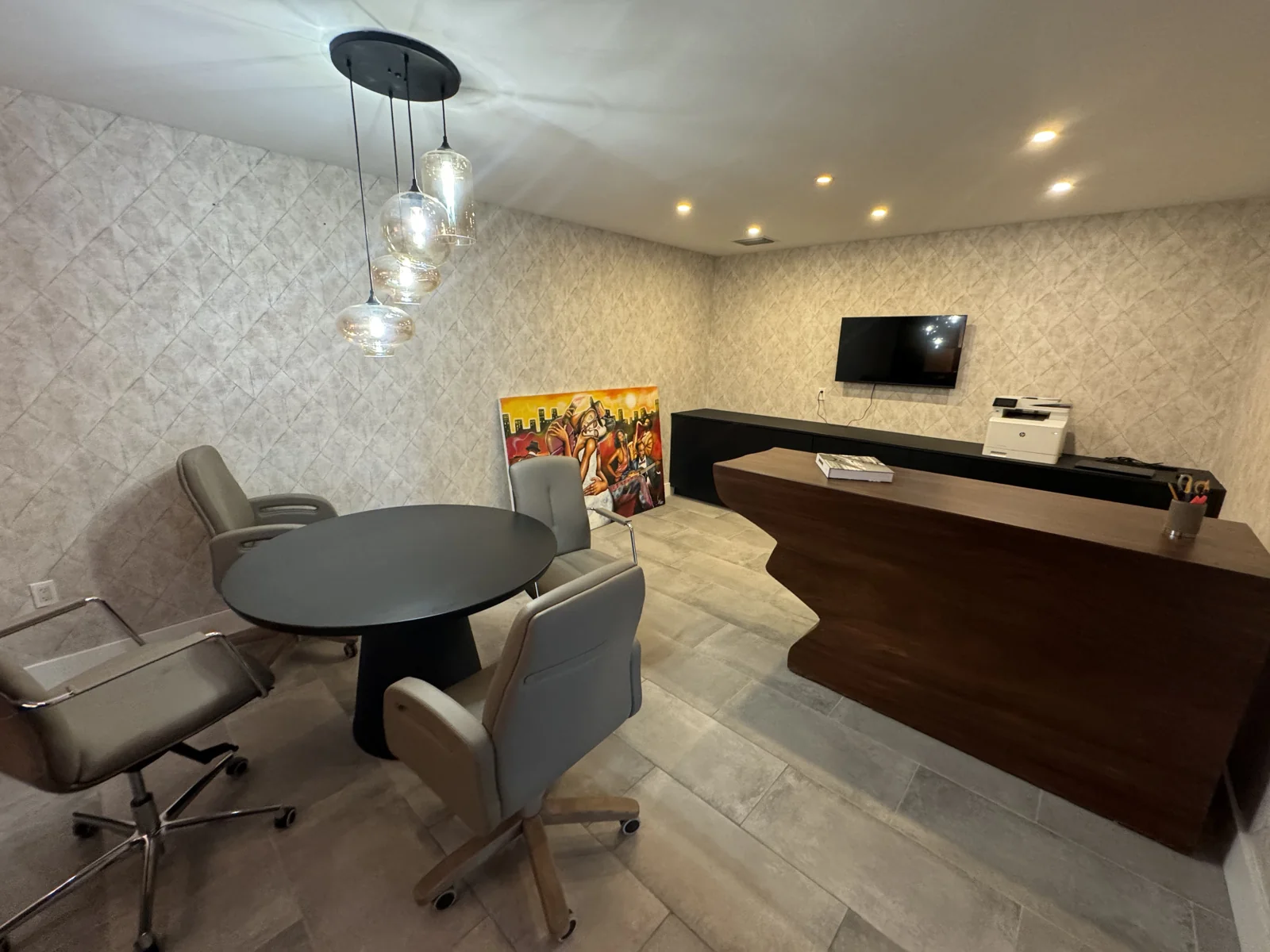 Akiba I-95 Showroom with Warehouse — Lease in Dania Beach, FL, photo 4 of 4
