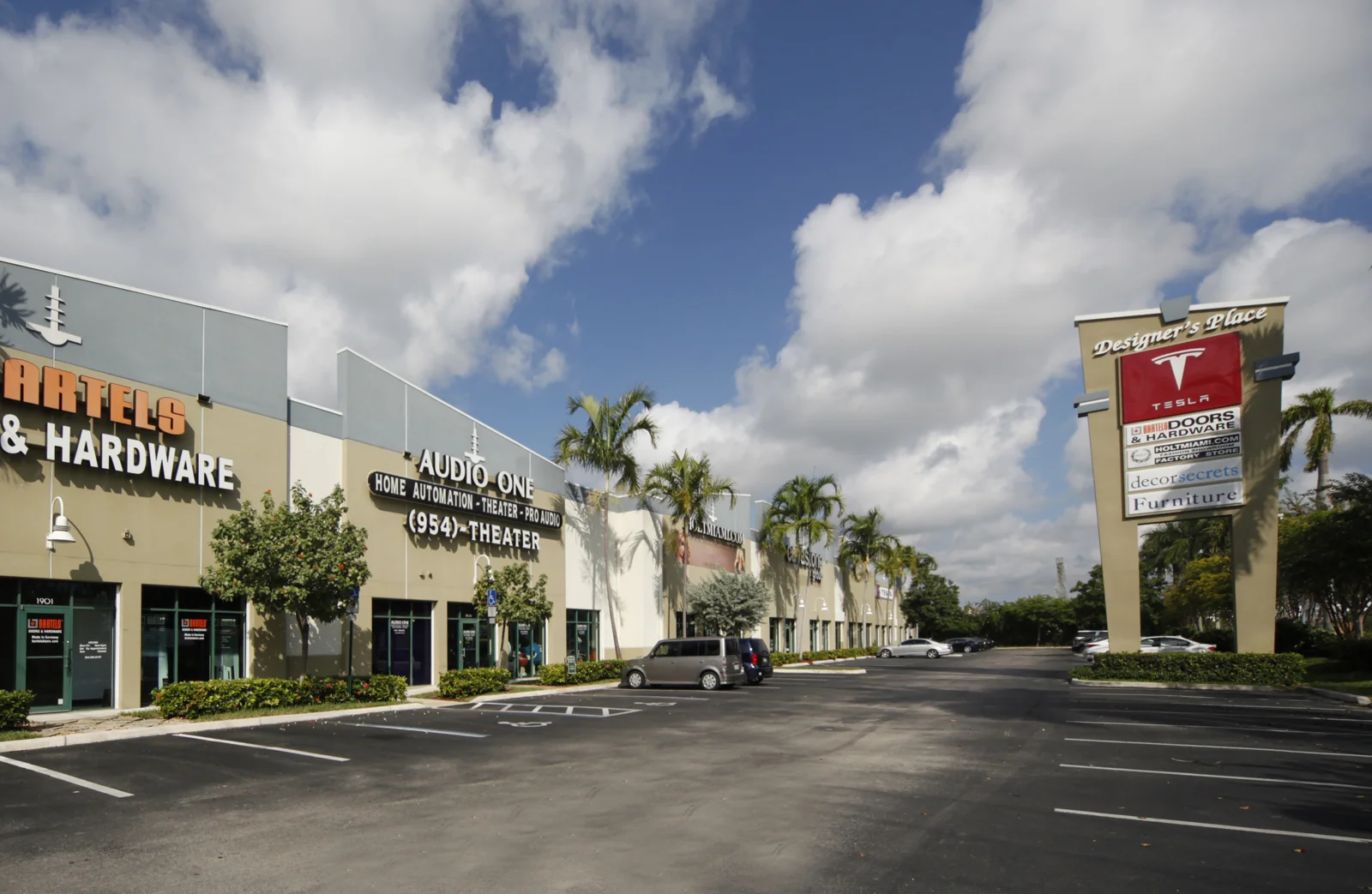 Prologis Hollywood Park - Building 6 — Lease in Dania Beach, FL, photo 1 of 2
