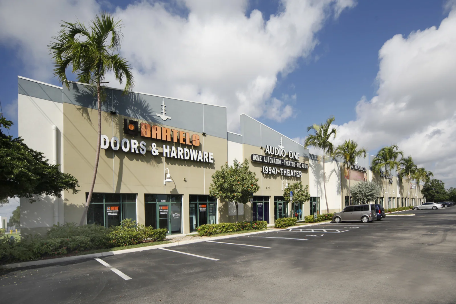 Prologis Hollywood Park - Building 6 — Lease in Dania Beach, FL, photo 2 of 2