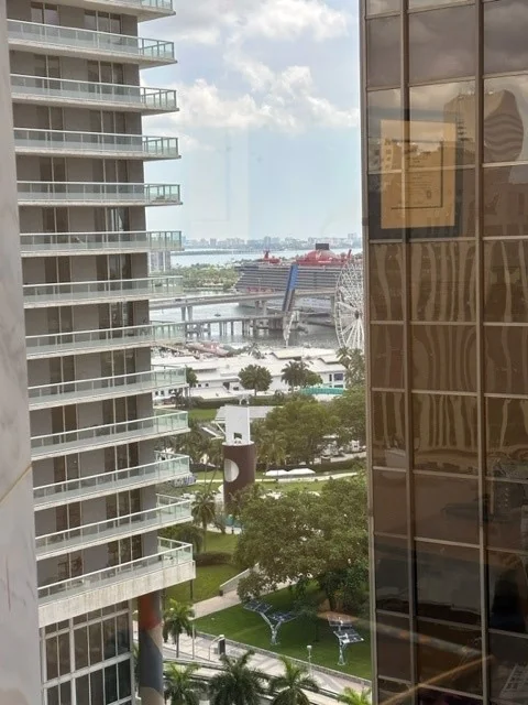 SunTrust International Center - photo 8 - Miami, FL