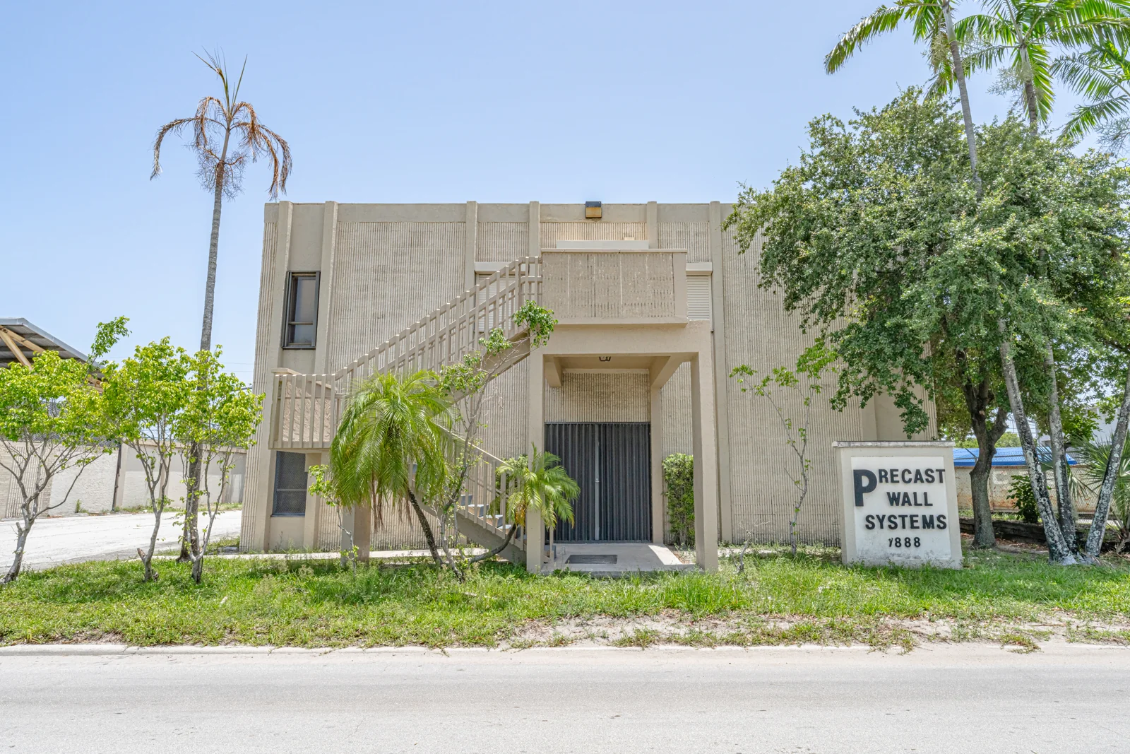 I-1X Outdoor Storage Site with 3 Buildings — Lease in Pompano Beach, FL, photo 6 of 8