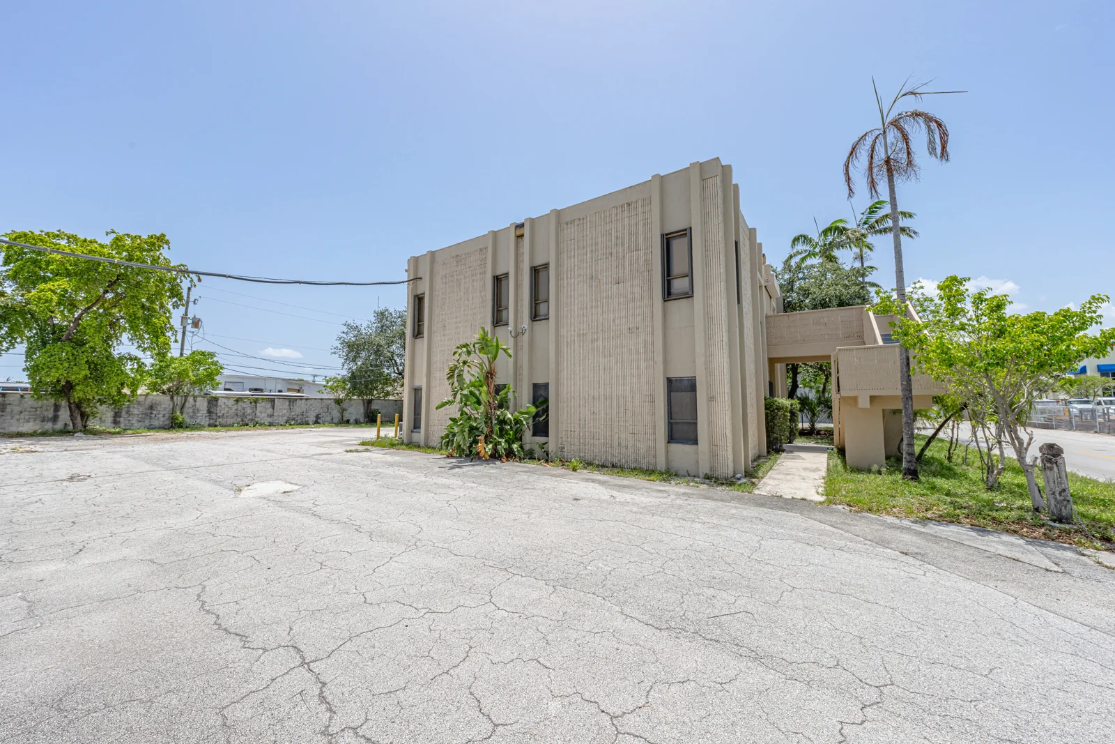 I-1X Outdoor Storage Site with 3 Buildings — Lease in Pompano Beach, FL, photo 7 of 8