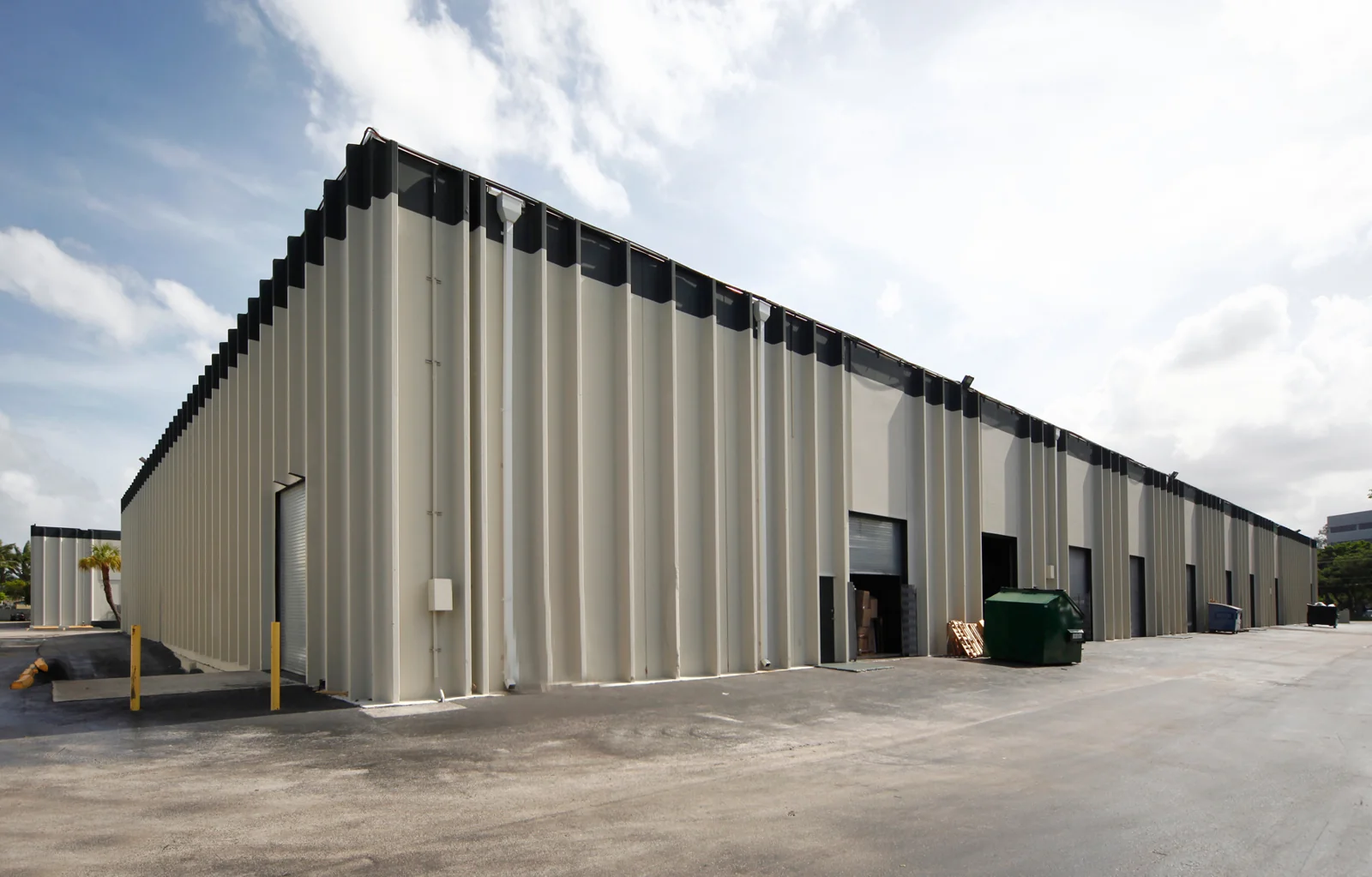First Industrial International Warehouse — Lease in Fort Lauderdale, FL, photo 1 of 6