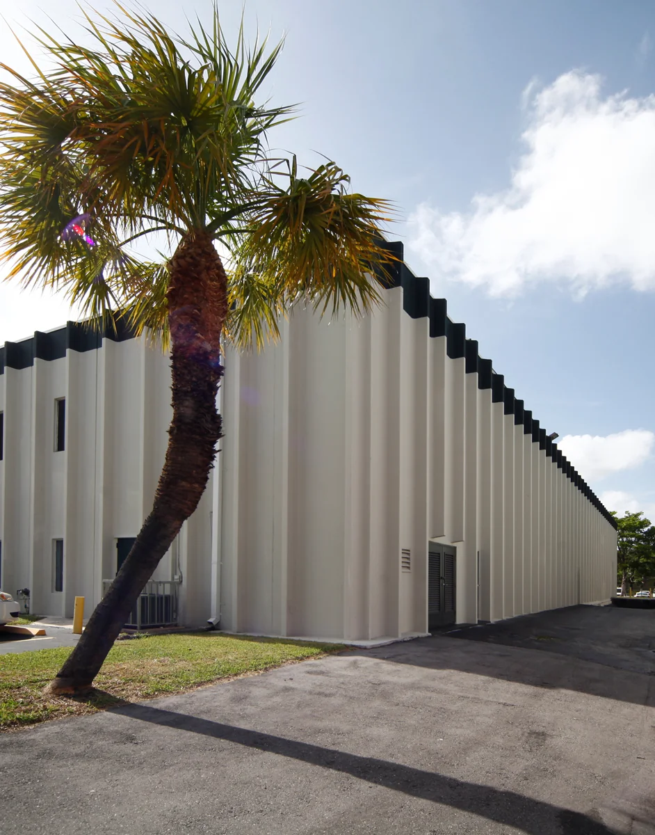 First Industrial International Warehouse — Lease in Fort Lauderdale, FL, photo 3 of 6