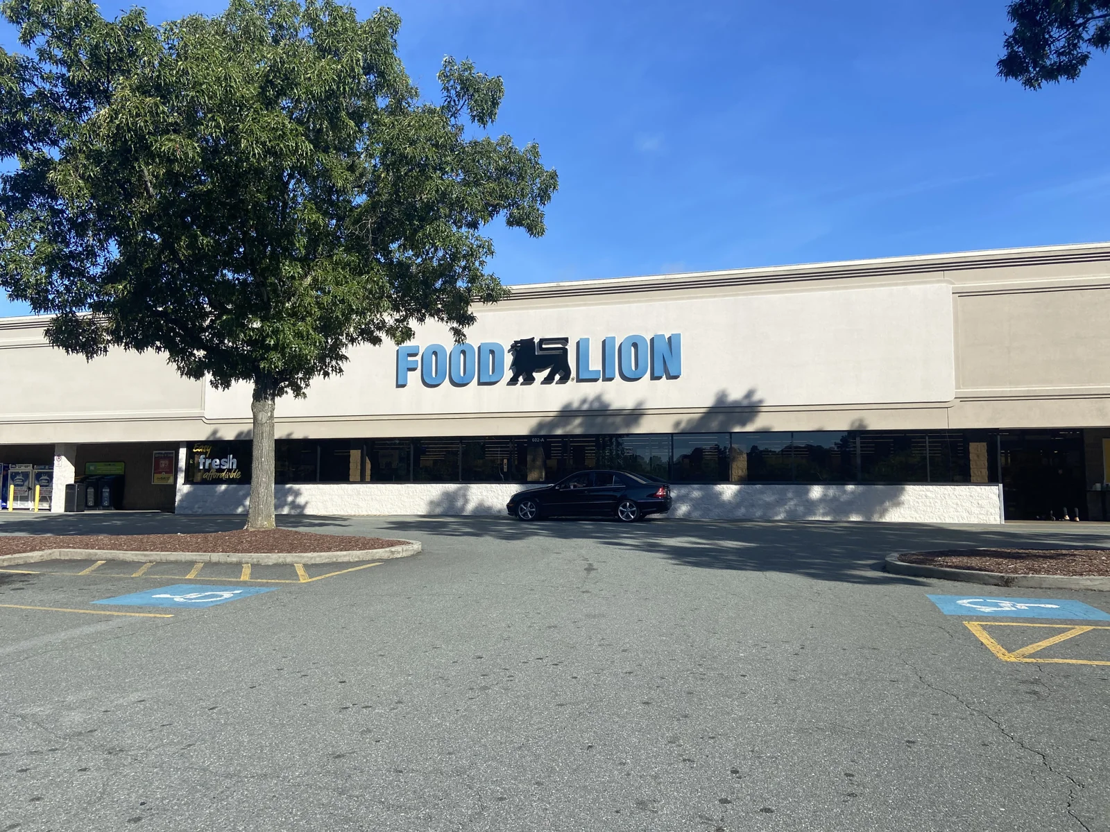 Willow Creek Shopping Center