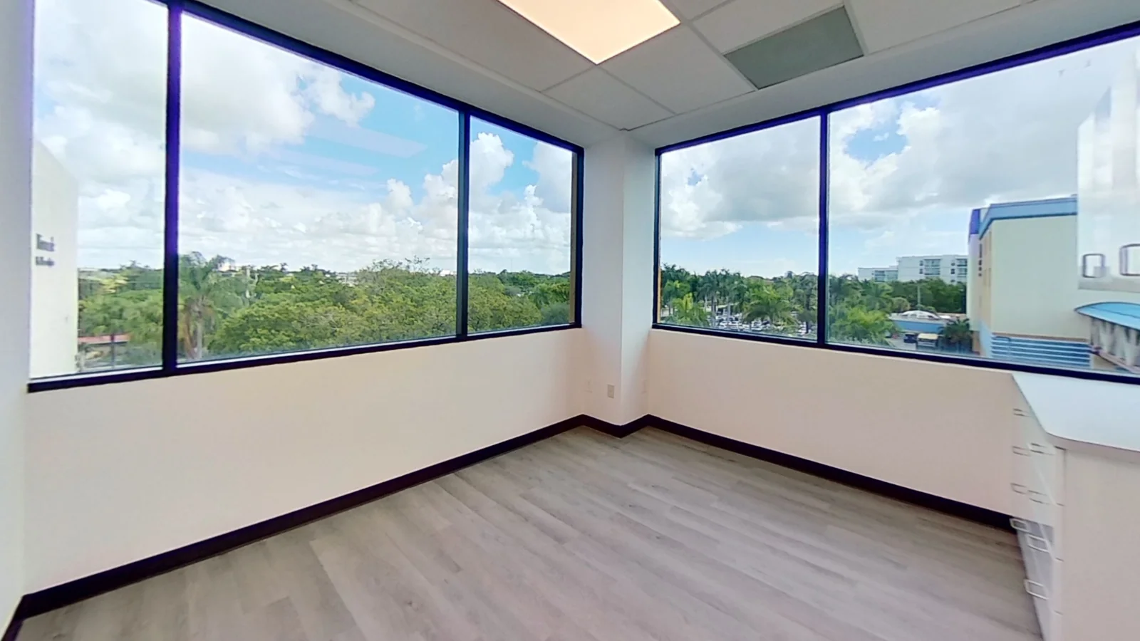 Hollywood Medical Plaza II — Lease in Hollywood, FL, photo 2 of 8