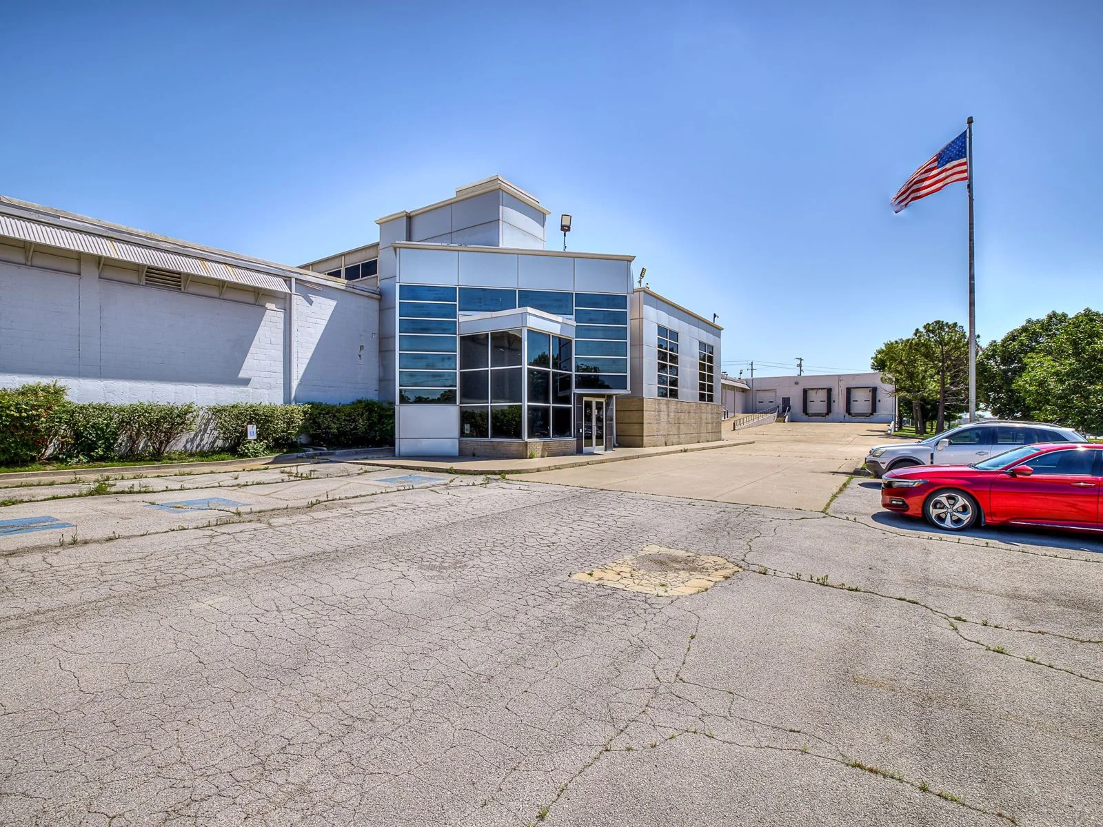 Industrial in Tulsa, OK — Sale in Tulsa, OK, photo 2 of 8