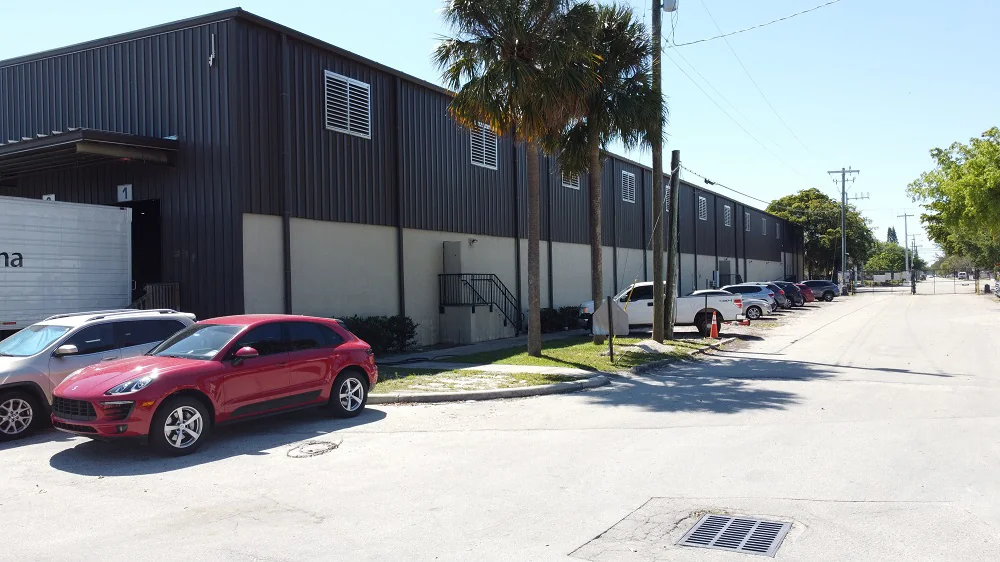 Depot Warehouse Sublease — Lease in Fort Lauderdale, FL, photo 4 of 8