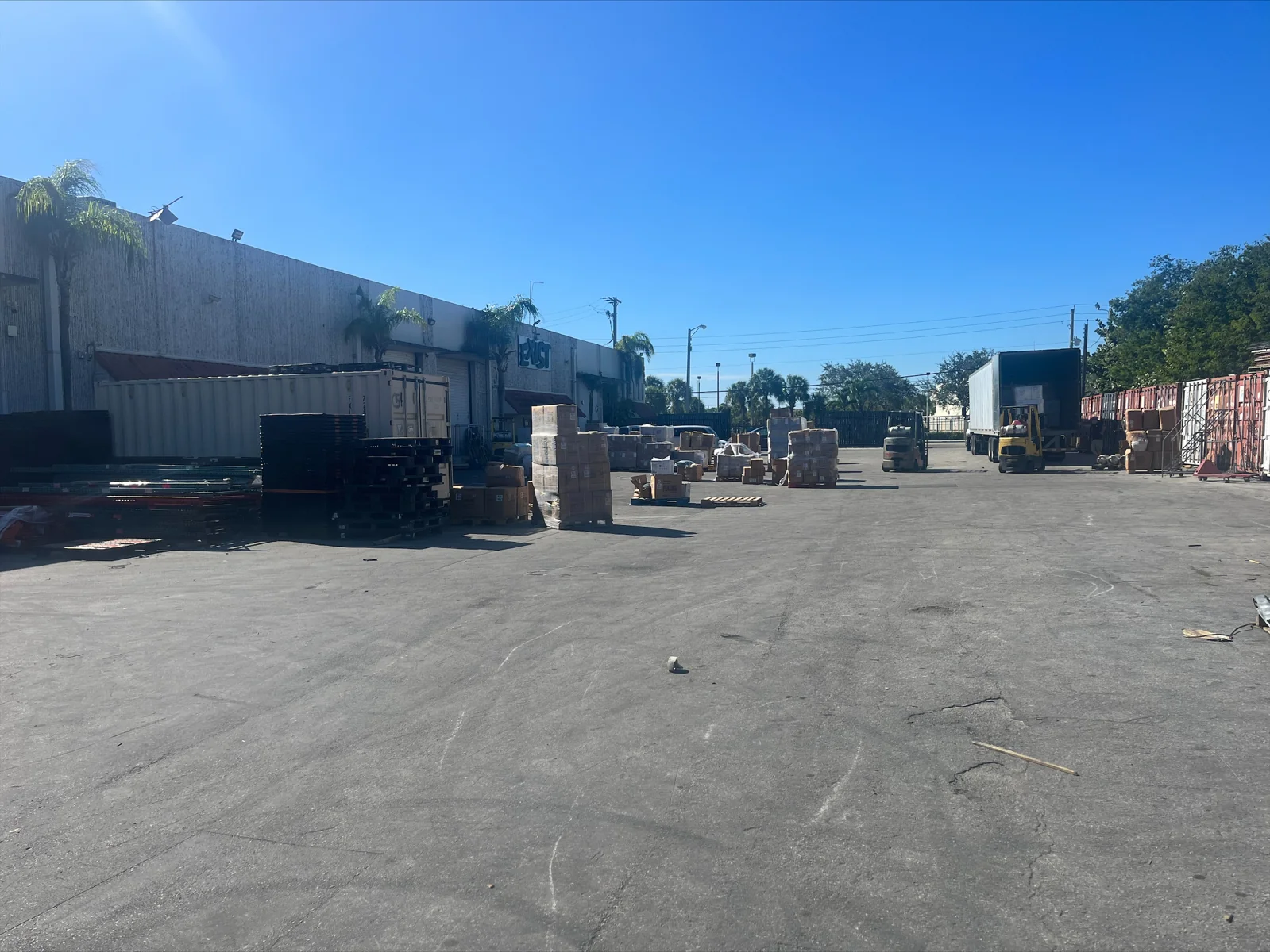 Premier I-95 Distribution Facility — Lease in Fort Lauderdale, FL, photo 2 of 6