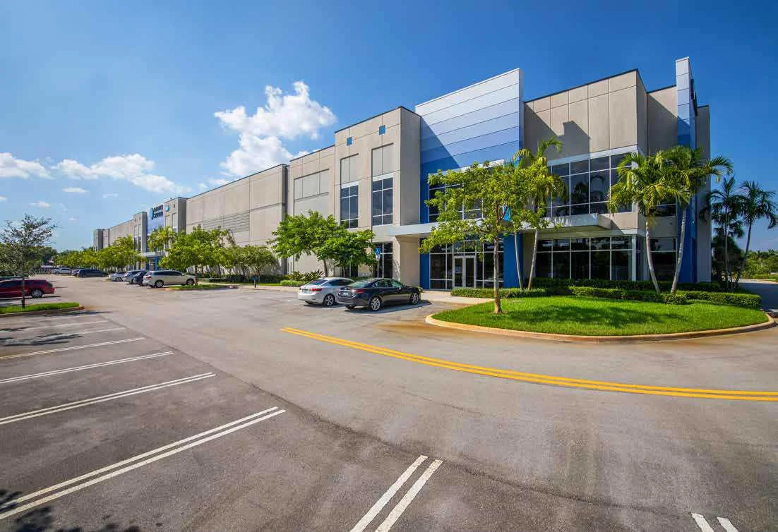 Pompano Business Center II — Lease in Pompano Beach, FL, photo 3 of 8