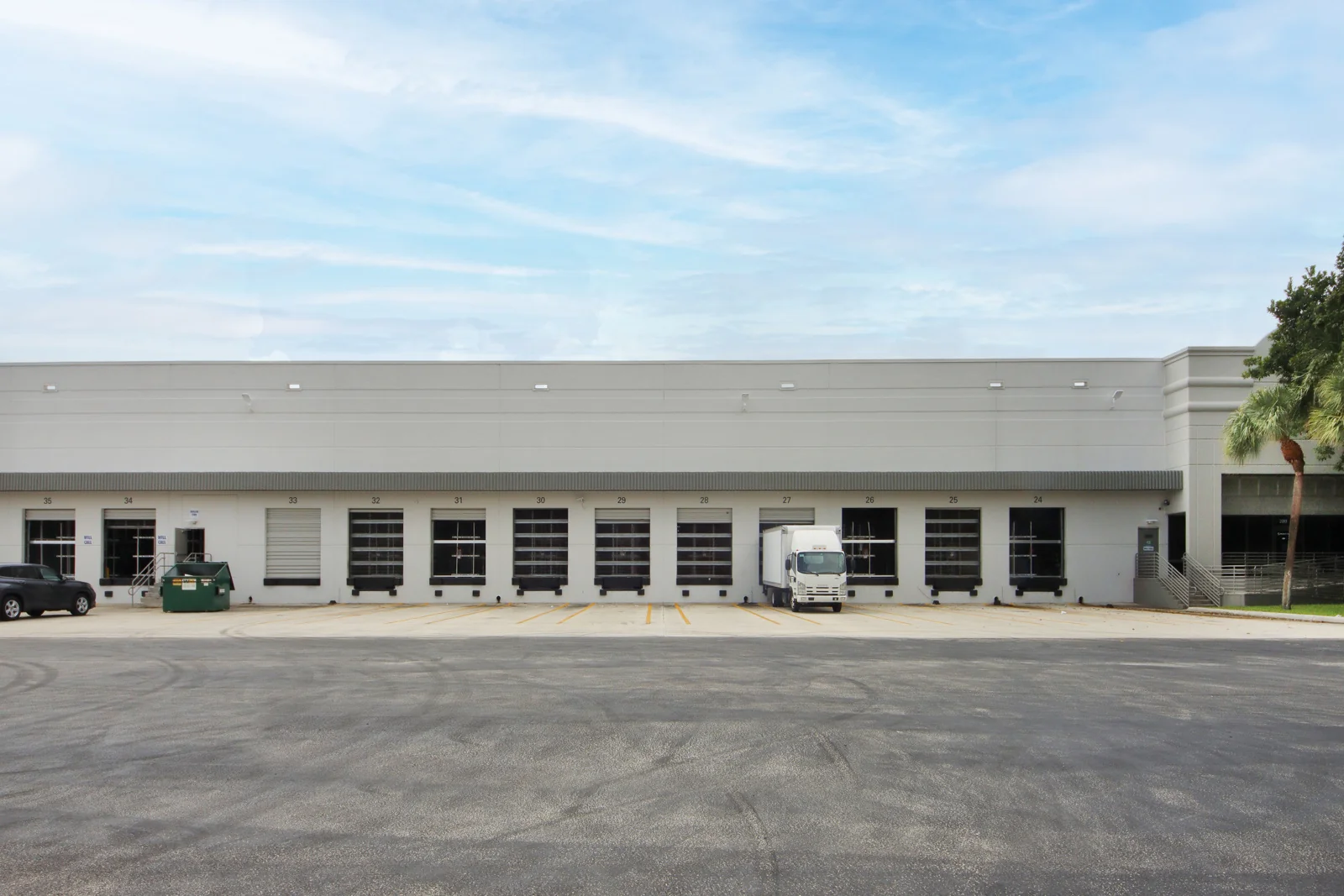 Prologis Port 95 600 — Lease in Fort Lauderdale, FL, photo 2 of 2