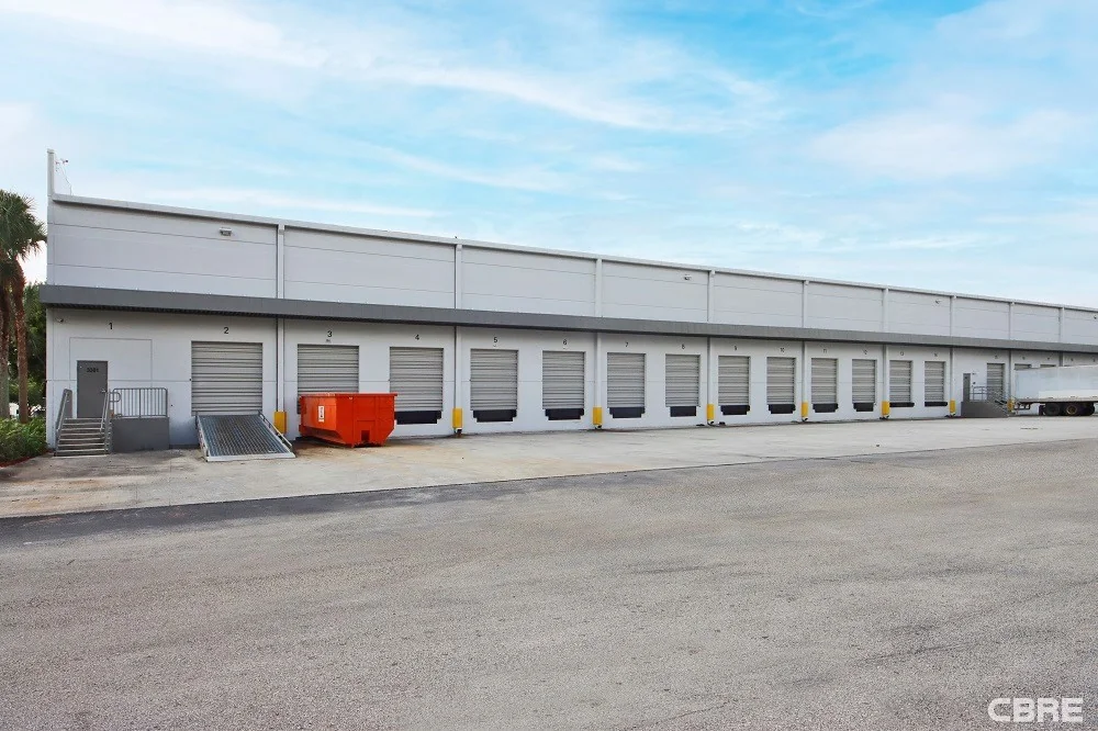 Prologis Port 95 - Building 800 — Lease in Fort Lauderdale, FL, photo 2 of 3