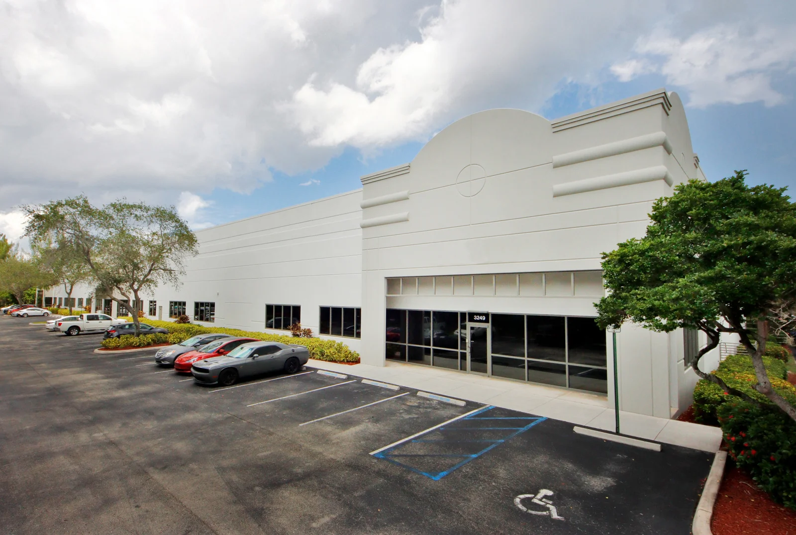 Prologis Port 95 Distribution Center - Building 300 — Lease in Fort Lauderdale, FL, photo 2 of 3