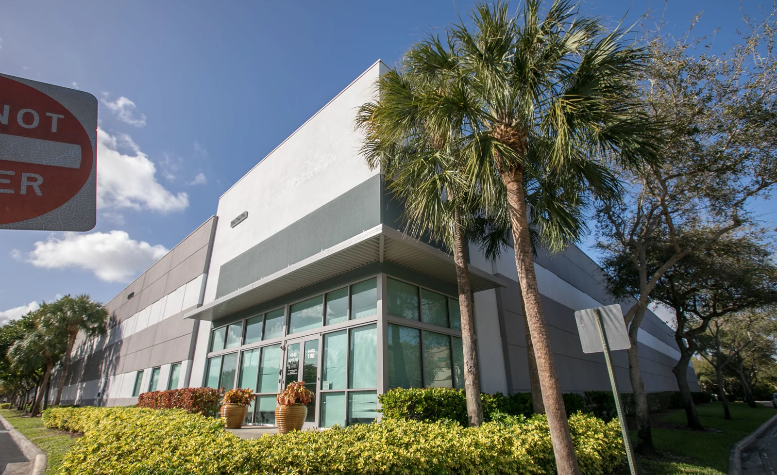 Port 95 Logistics Center I — Lease in Fort Lauderdale, FL, photo 2 of 5