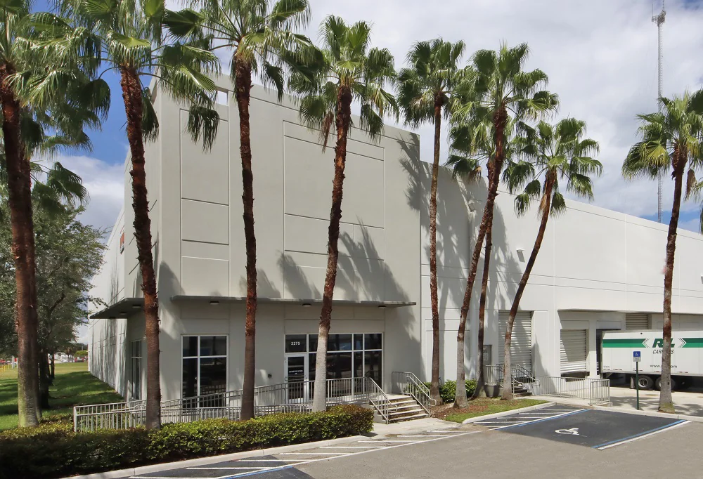 Prologis Seneca Park 400 — Lease in Fort Lauderdale, FL, photo 2 of 8