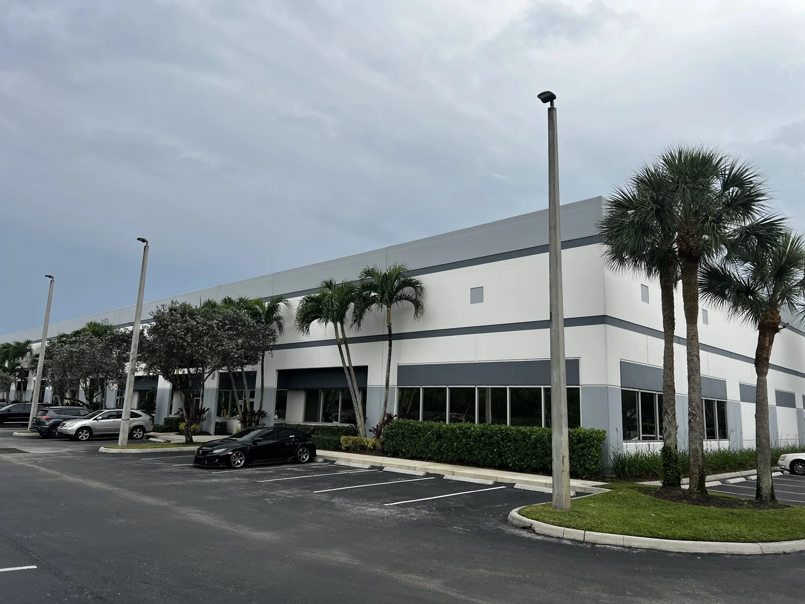 Executive Airport Center — Lease in Fort Lauderdale, FL, photo 3 of 4