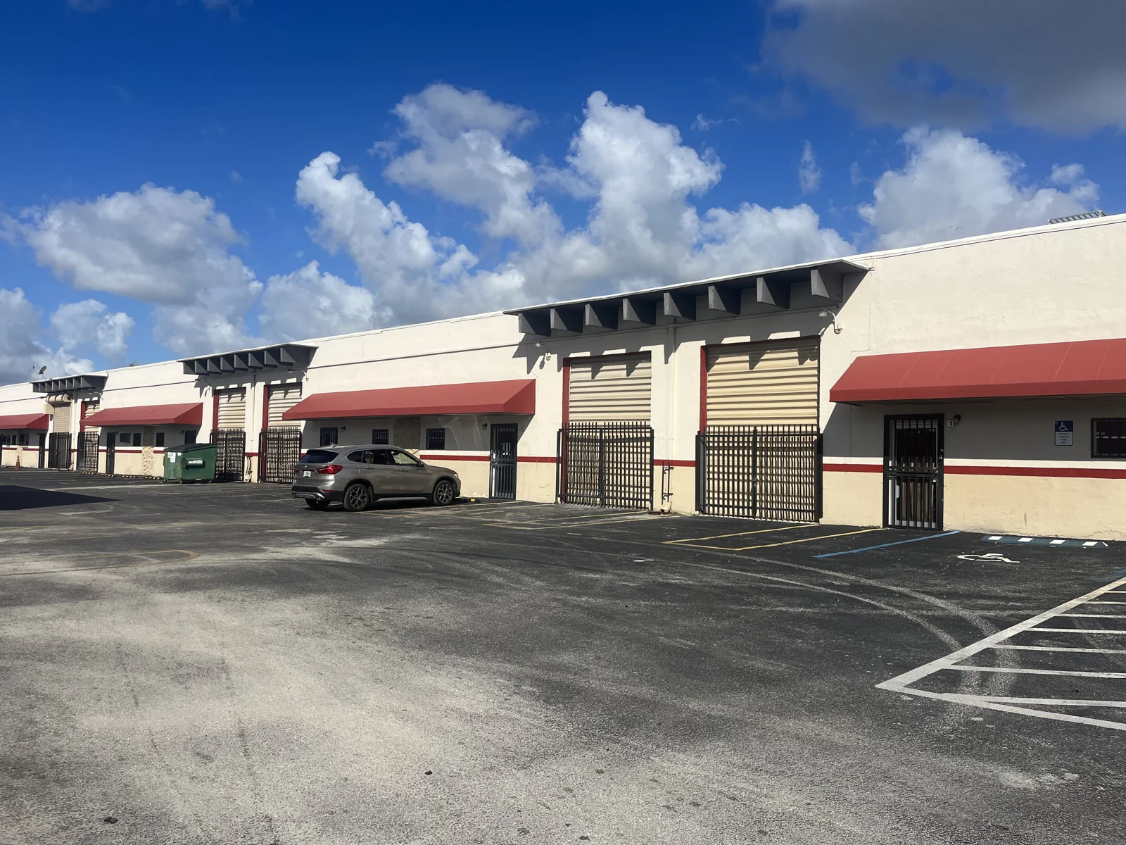 Opa Locka Business Park — Lease in Opa-Locka, FL, photo 1 of 8