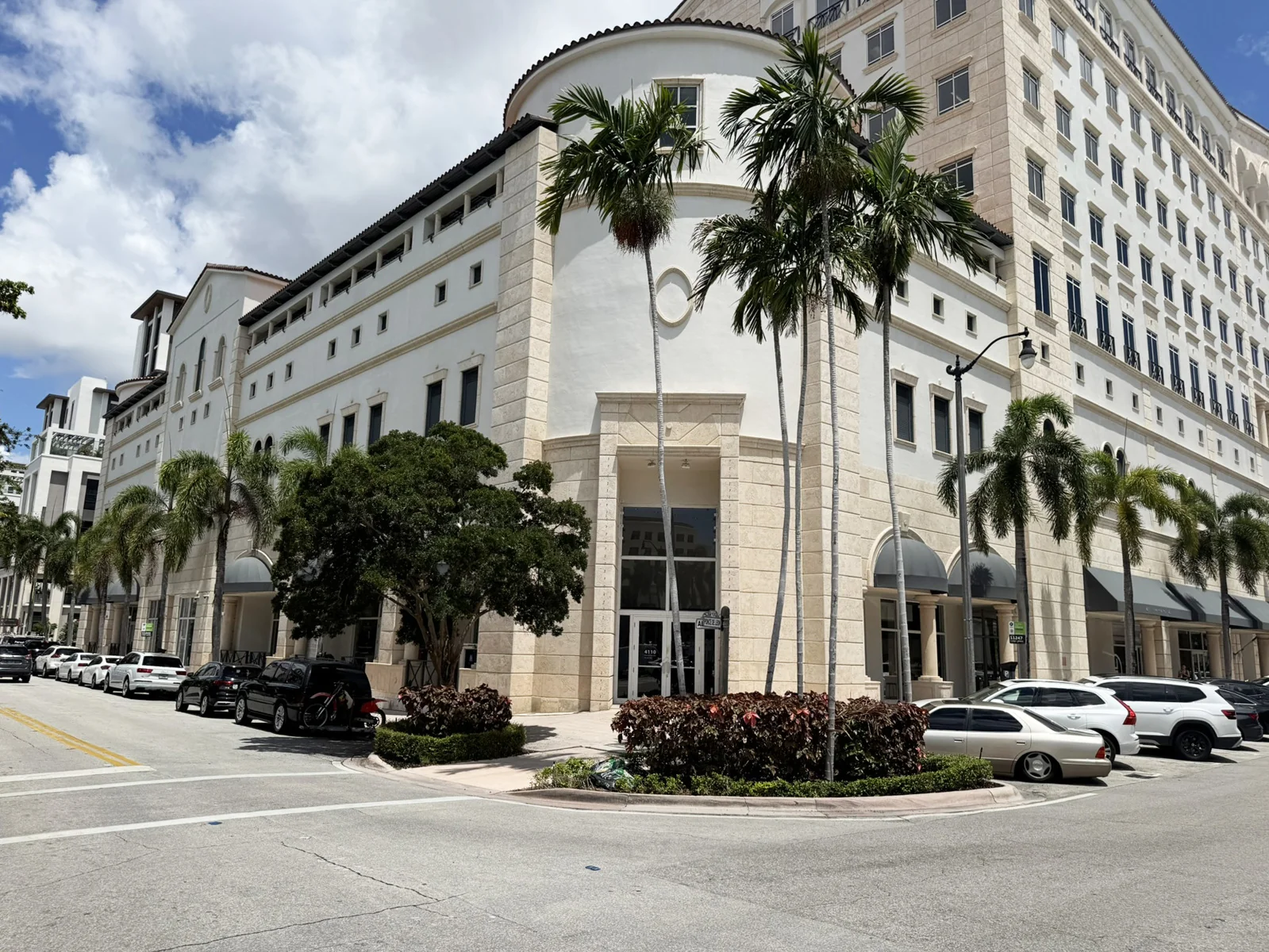 4000 Ponce de Leon