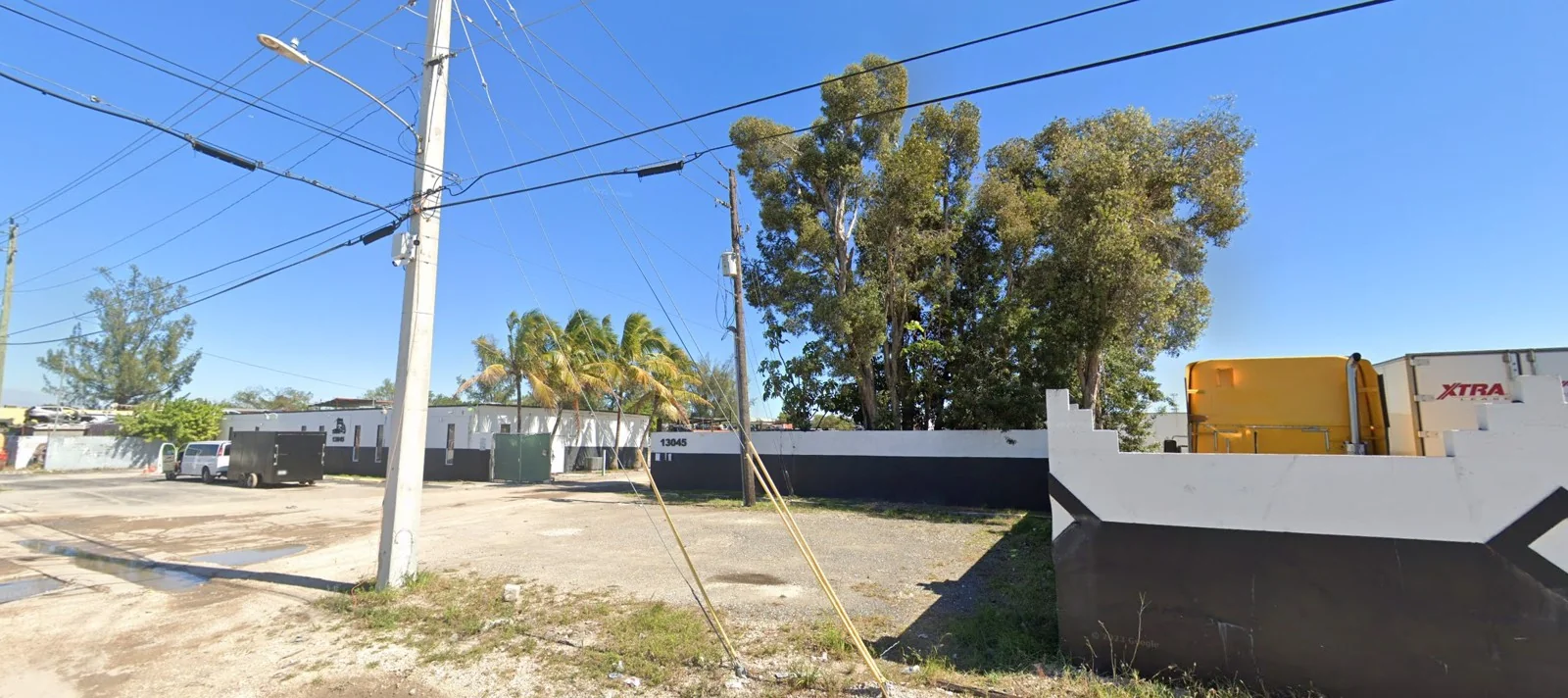 Industrial in Opa-locka, FL — Lease in Opa-Locka, FL, photo 1 of 4