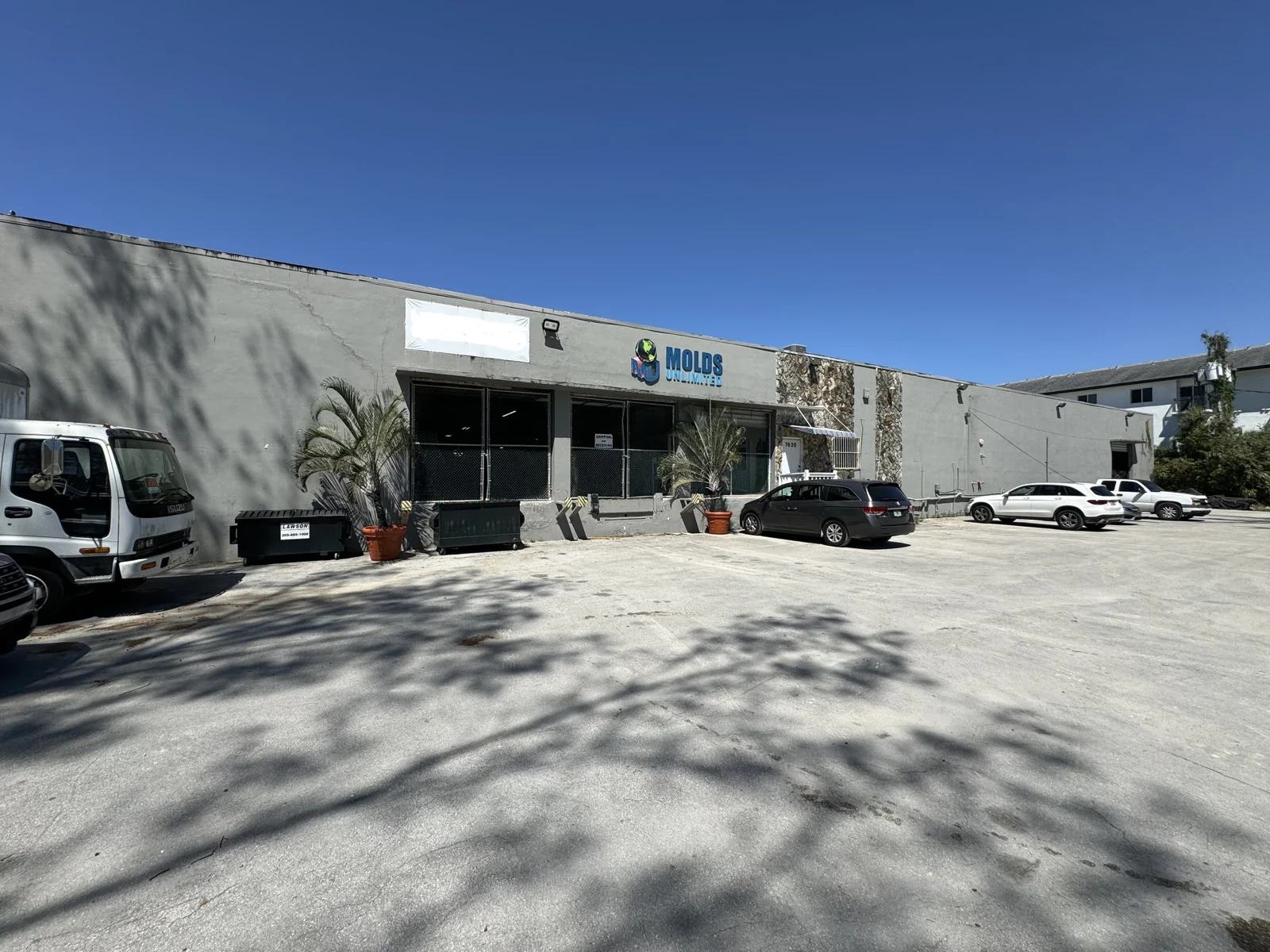 Industrial in Hialeah, FL - photo 1 - Hialeah, FL