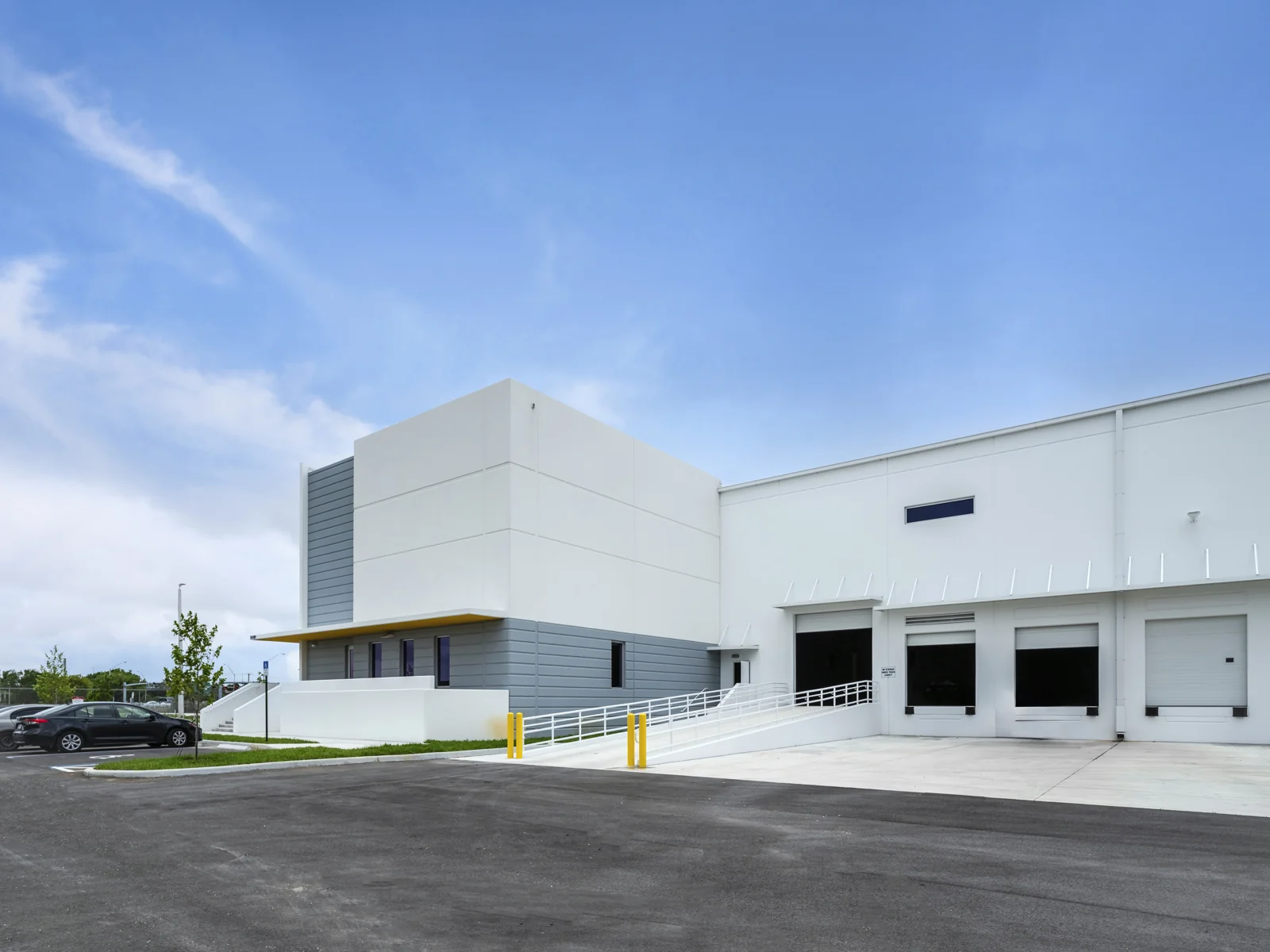 Red Road Commerce Center — Lease in Opa-Locka, FL, photo 2 of 2