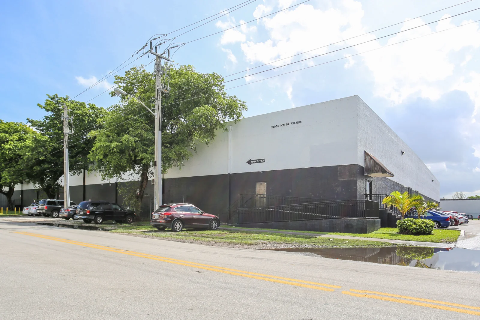 Industrial in Miami Gardens, FL