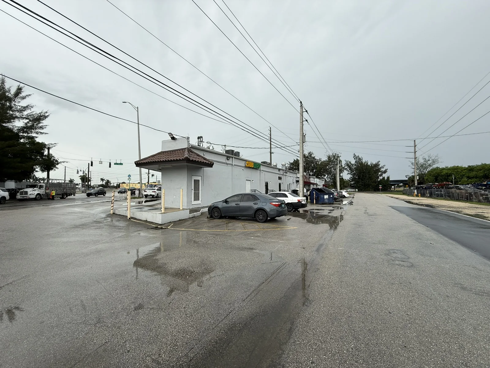 Retail in Medley, FL — Lease in Medley, FL, photo 3 of 6
