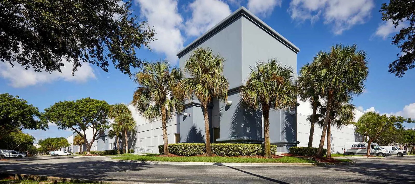 CenterPoint Miramar, Building 200