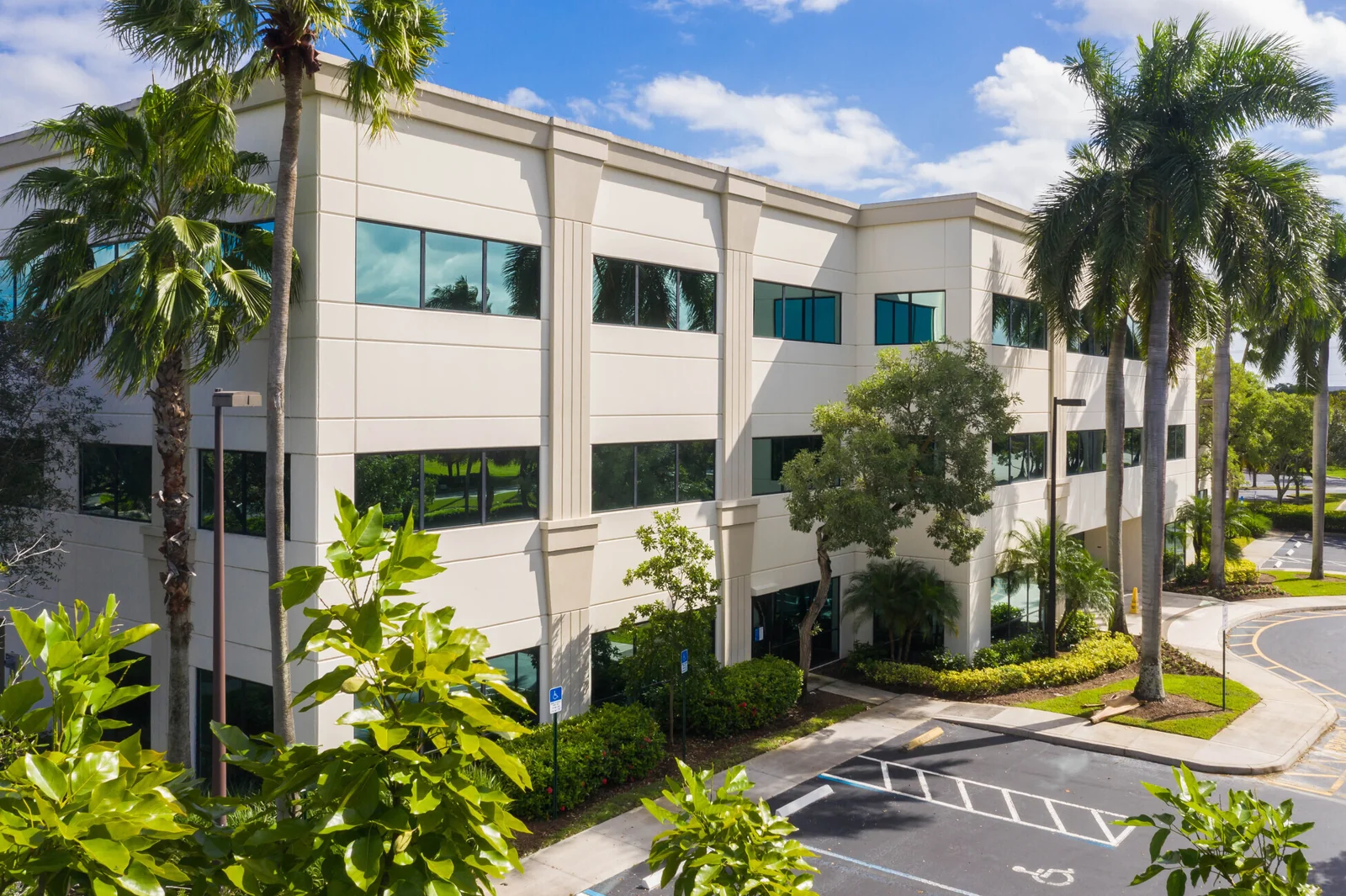 1550 Sawgrass Corporate Parkway
