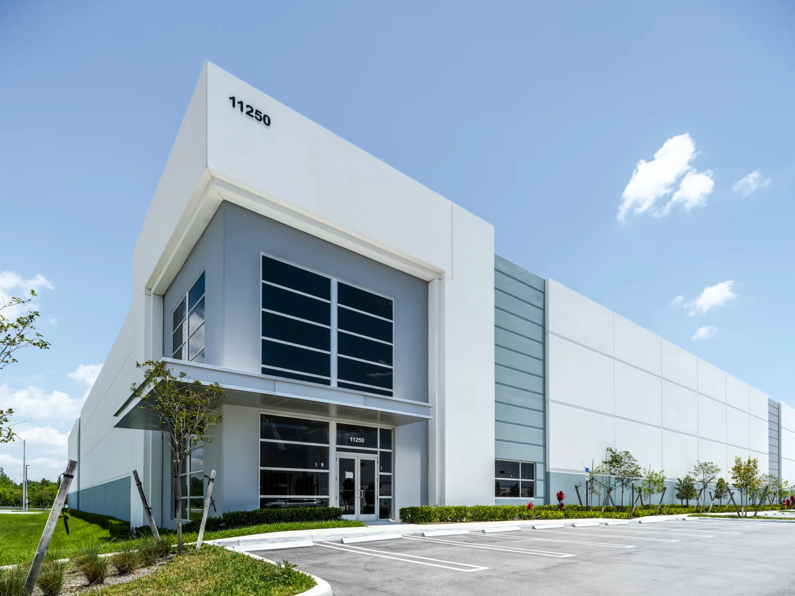 Midpoint Logistics - photo 2 - Hialeah, FL