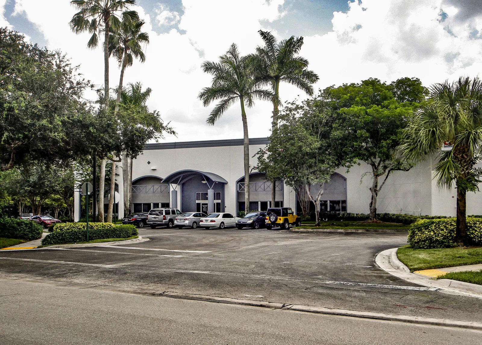 International Center — Lease in Sunrise, FL, photo 7 of 8