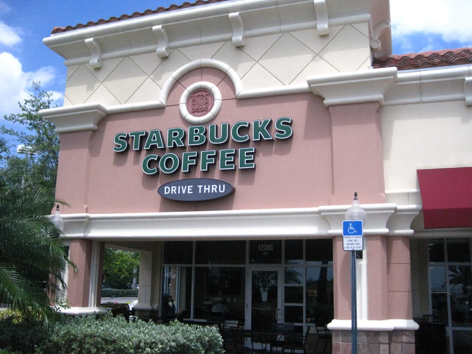 London Square - OFFICE & RETAIL SPACE AVAILABLE - photo 10 - Miami, FL
