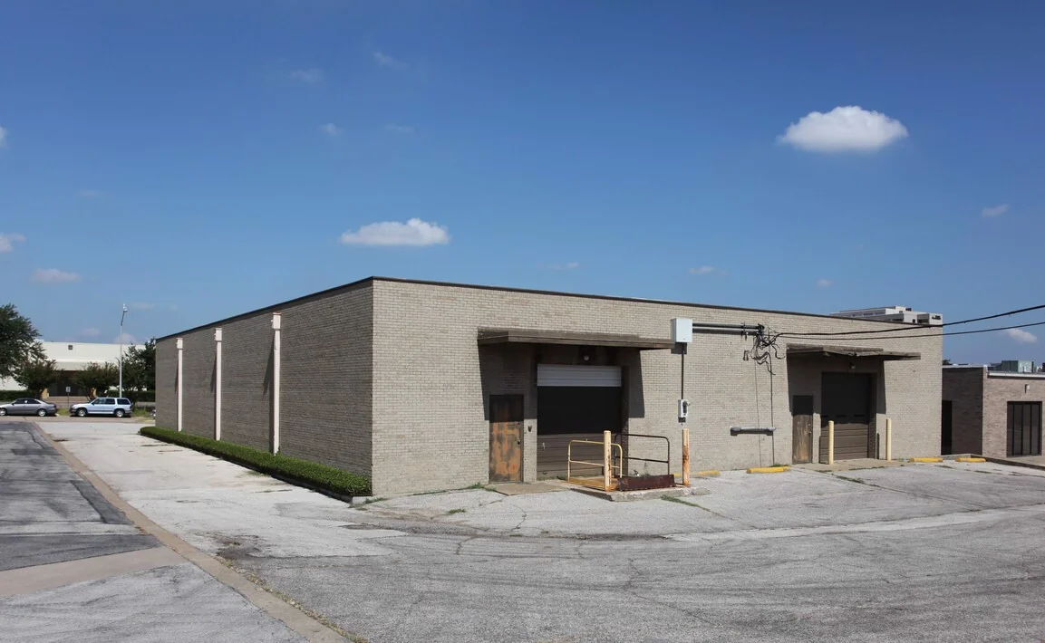 FlexIndustrial in Farmers Branch, TX — Sale in Farmers Branch, TX, photo 2 of 3