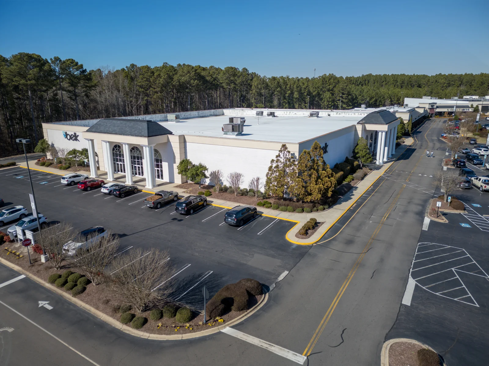 Pinecrest Plaza - retail in Southern Pines, NC