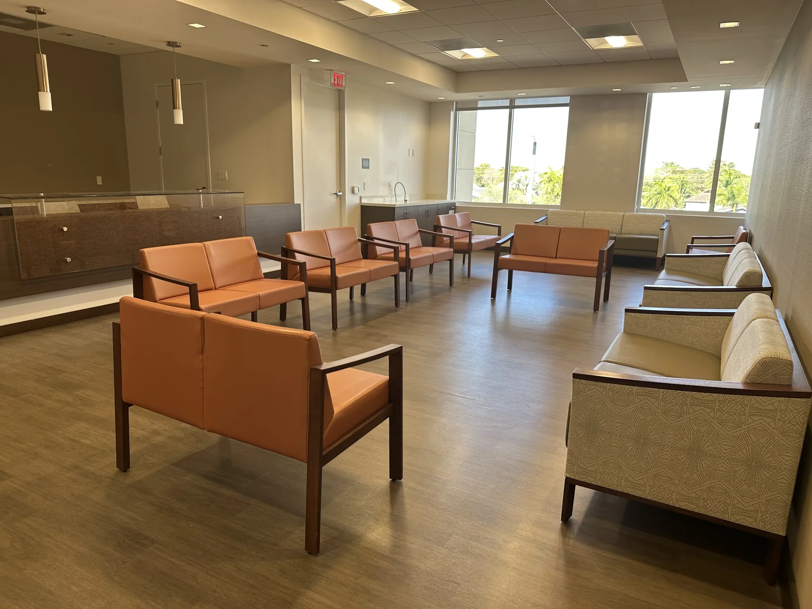 London Square - Medical Office Building - photo 4 - Miami, FL