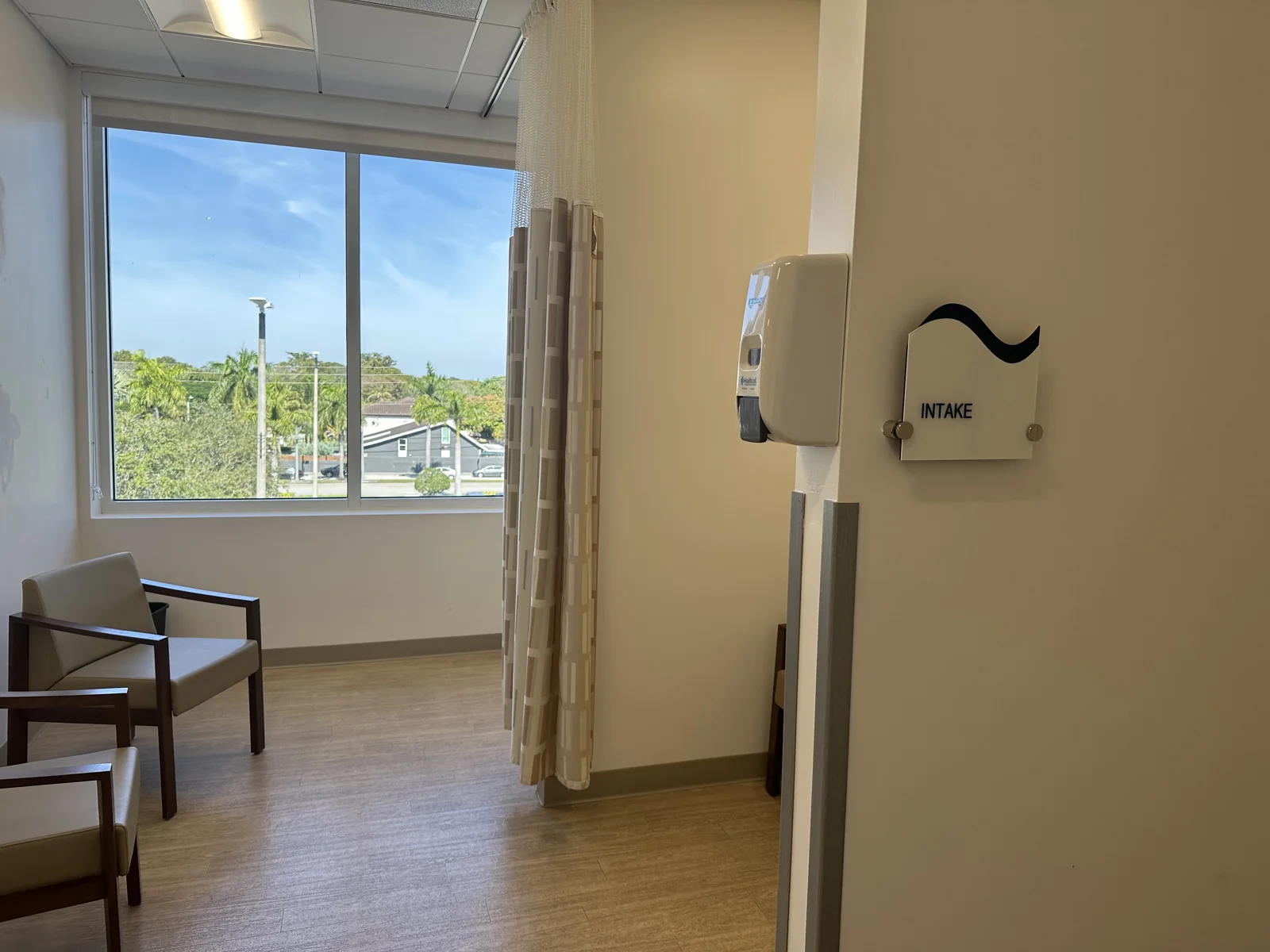 London Square - Medical Office Building - photo 10 - Miami, FL