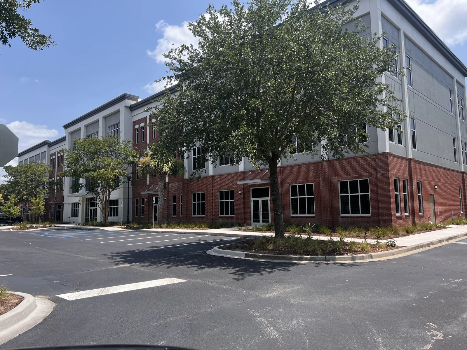 Office in Mount Pleasant, SC - office in Mount Pleasant, SC