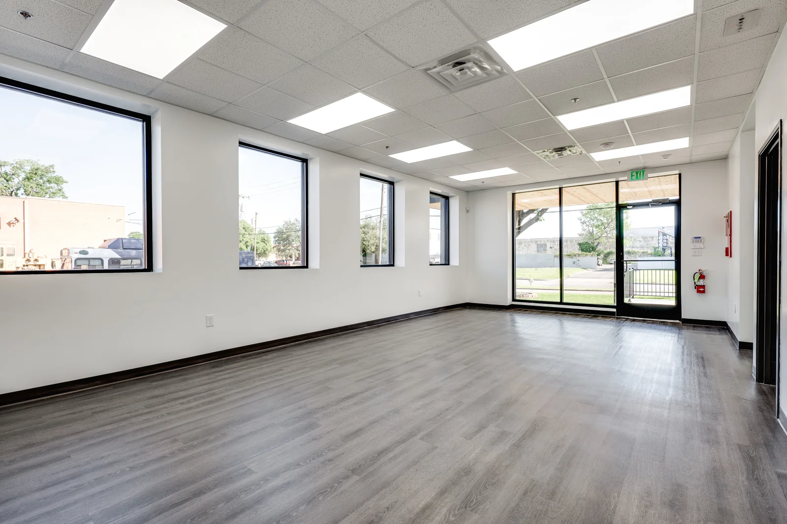 Refrigerated Food Production Facility - 8903… — Sale in Dallas, TX, photo 4 of 8