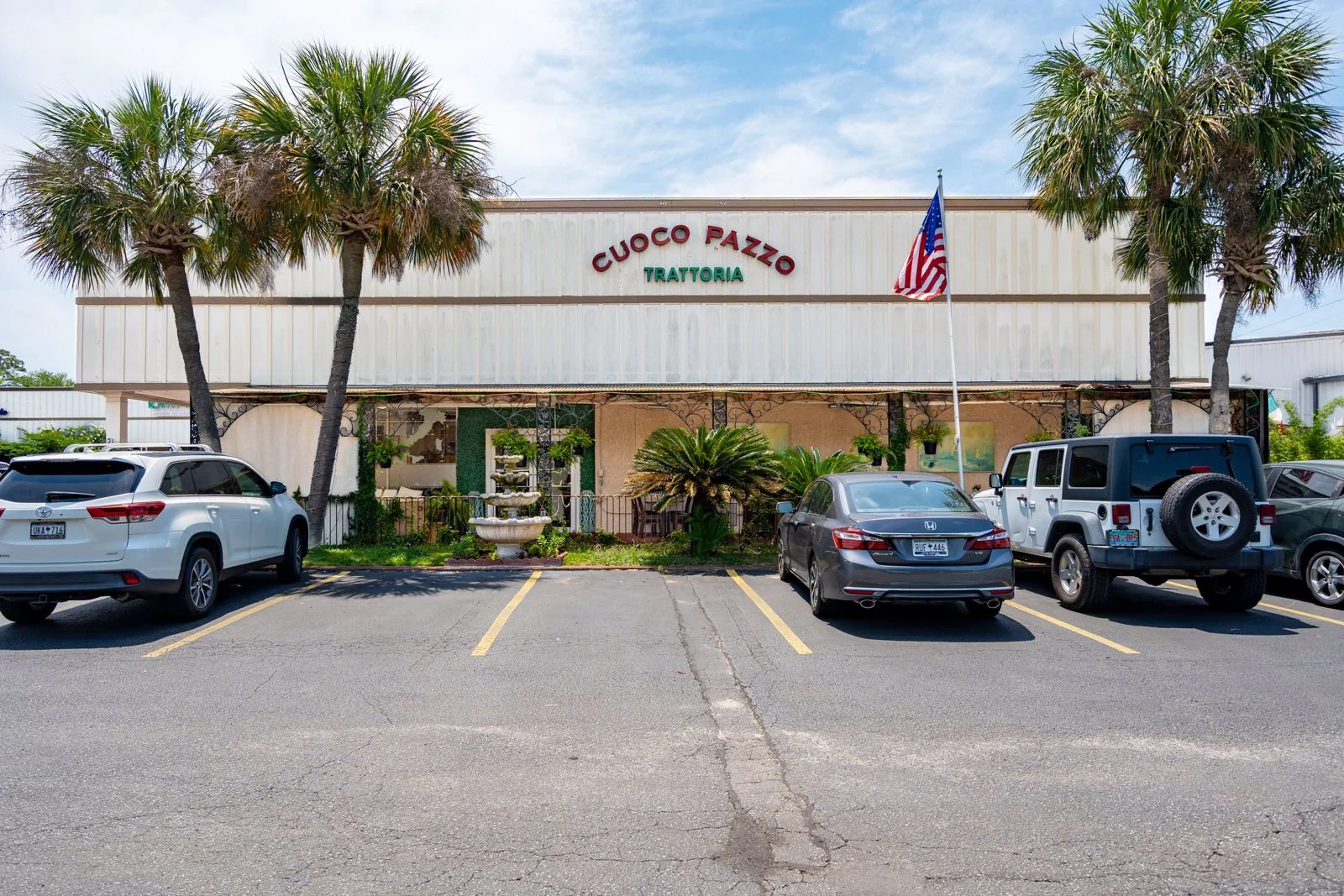 Retail in Mount Pleasant, SC — Lease in Mount Pleasant, SC, photo 6 of 8