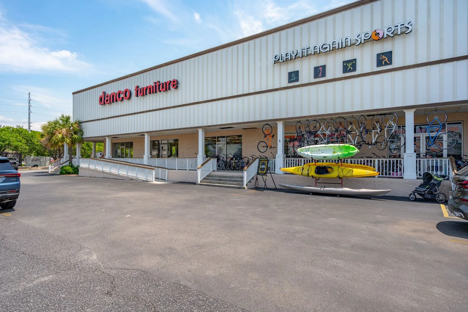 Retail in Mount Pleasant, SC — Lease in Mount Pleasant, SC, photo 8 of 8