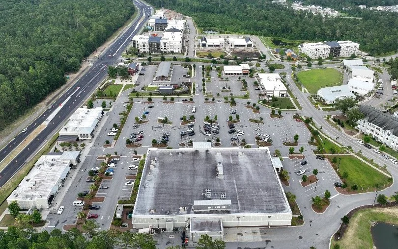 Retail in Charleston, SC — Lease in Charleston, SC, photo 3 of 5