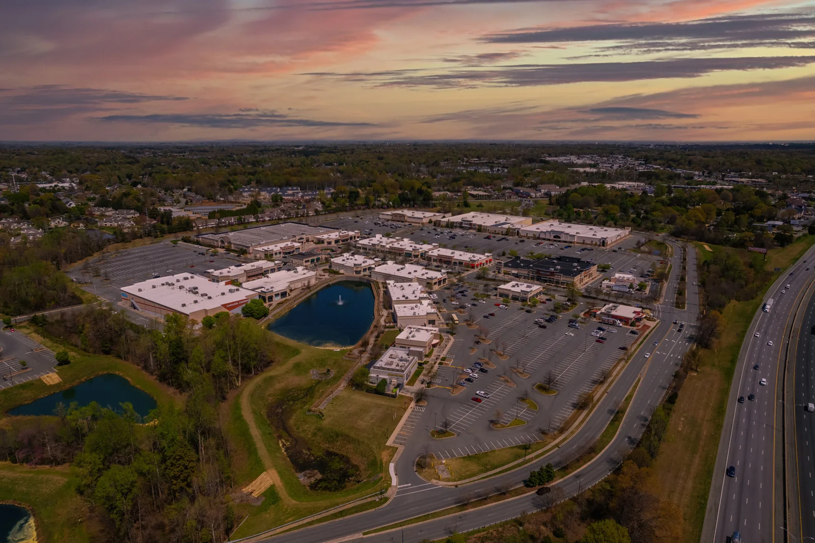 Alamance Crossing — Lease in Burlington, NC, photo 1 of 5