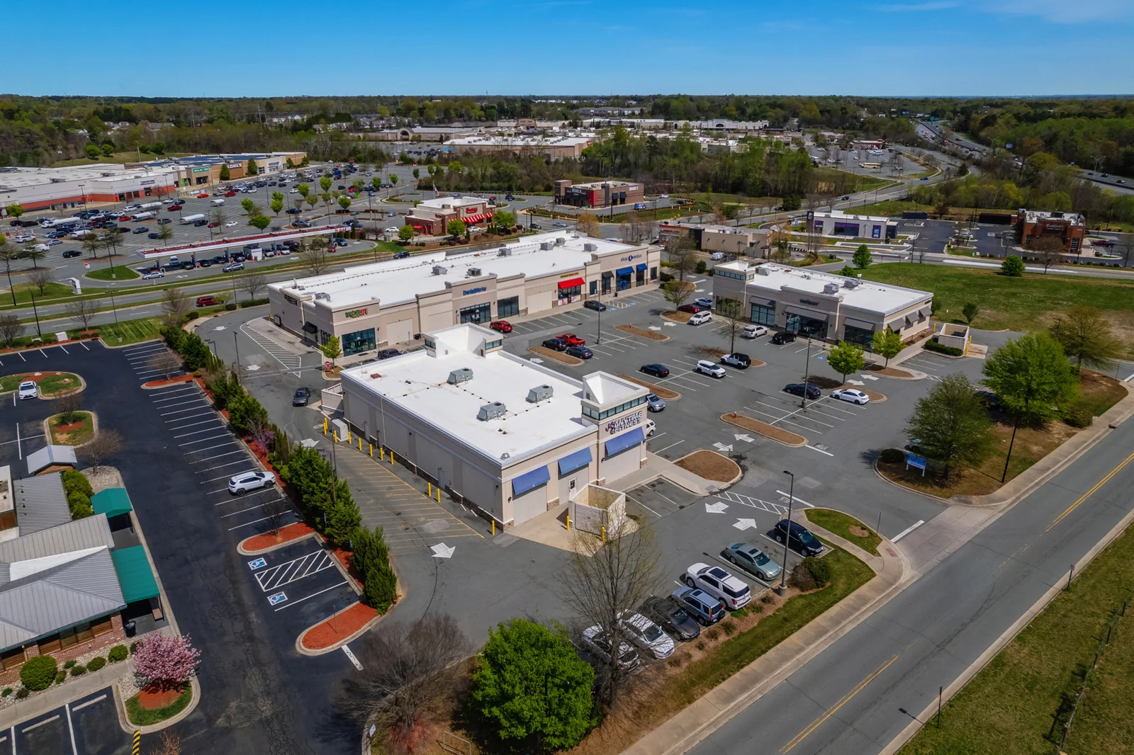 Alamance Crossing — Lease in Burlington, NC, photo 3 of 5
