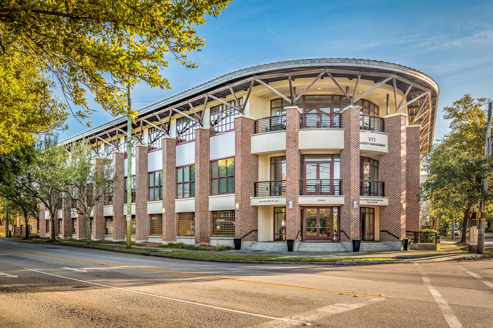 525 East Bay Street — Lease in Charleston, SC, photo 1 of 8