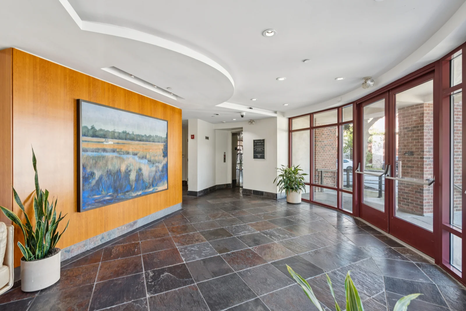 525 East Bay Street — Lease in Charleston, SC, photo 7 of 8
