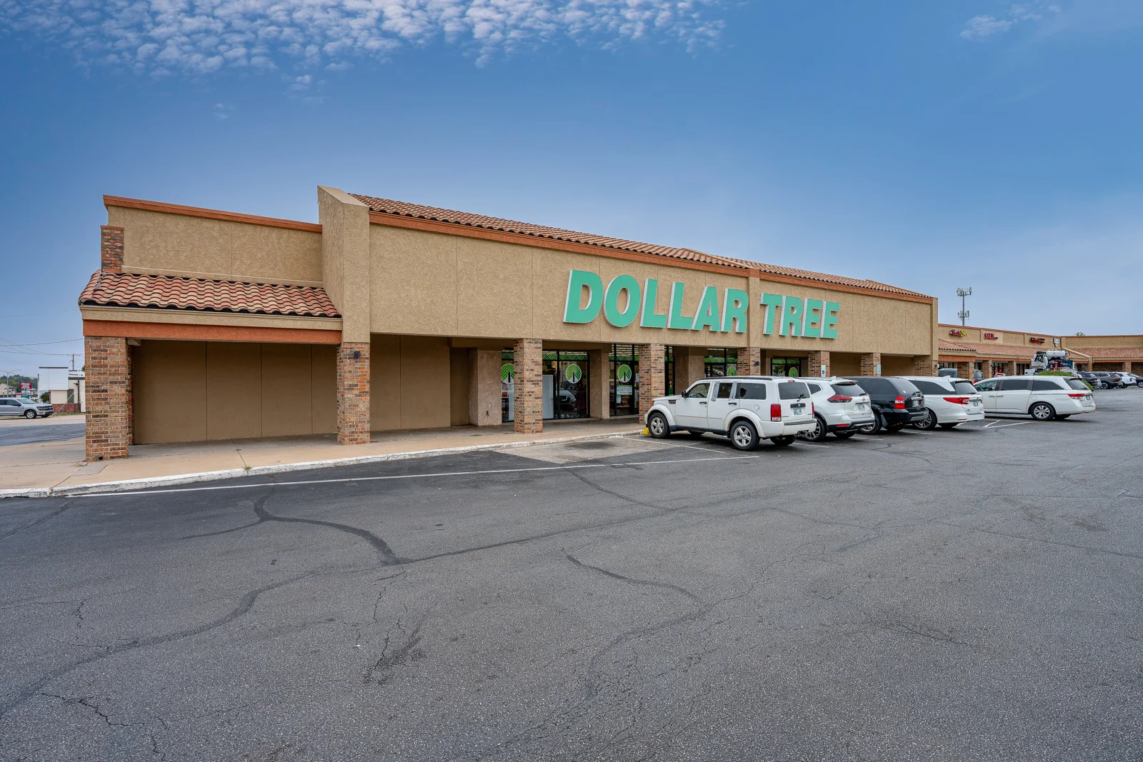 Gateway Plaza Shopping Center — Sale in Midwest City, OK, photo 3 of 8