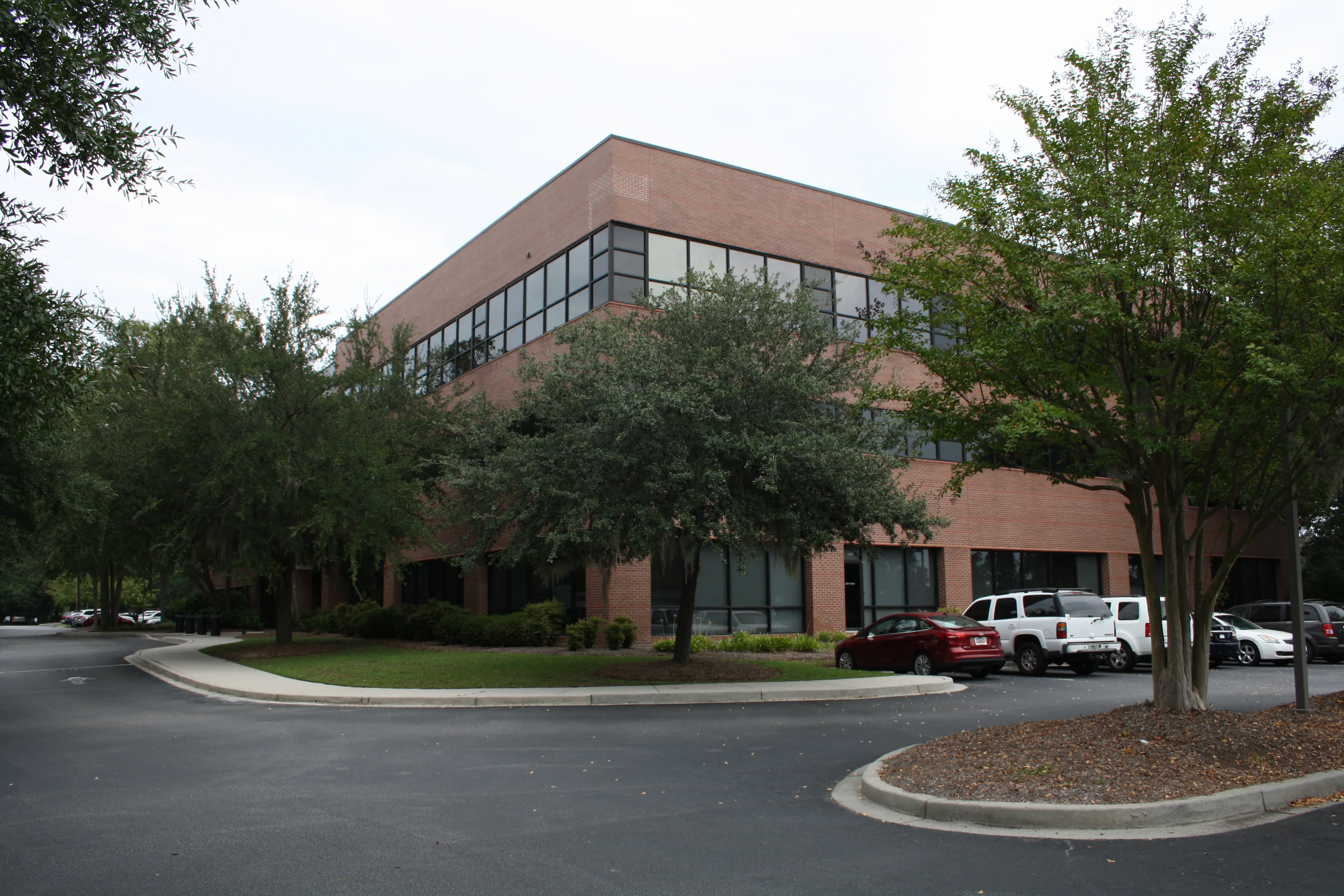 3875 Faber Place Drive — Lease in North Charleston, SC, photo 1 of 4