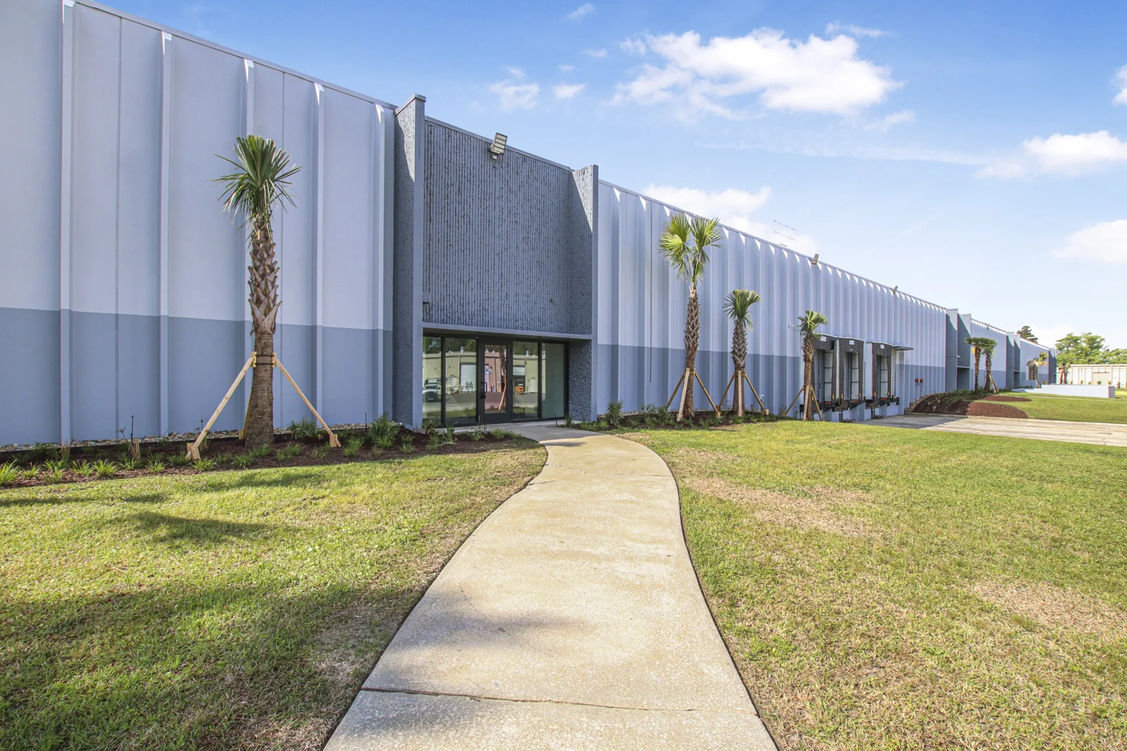 7391 Pepperdam Avenue — Lease in North Charleston, SC, photo 2 of 8